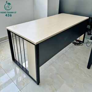 ban-lam-viec-cu-co-yem-ban-kin-dao-1m8-2-300x300 Mua Bán Bàn Ghế Cũ, Nội Thất Cũ Tại TPHCM  