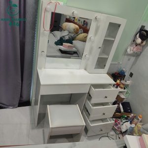 Bàn Trang Điểm Cũ Kèm Tủ Kính