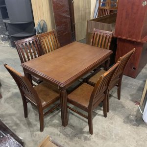 bo-ban-an-go-cu-khung-chac-chan-1-300x300 Mua Bán Bàn Ghế Cũ, Nội Thất Cũ Tại TPHCM  