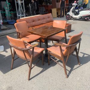 bo-ban-ghe-cafe-cu-4-cho-ngoi-boc-da-1-300x300 Mua Bán Bàn Ghế Cũ, Nội Thất Cũ Tại TPHCM  