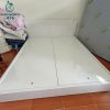 Giường Có Hộc Chứa Đồ Cũ Màu Trắng Gọn Gàng 1m8