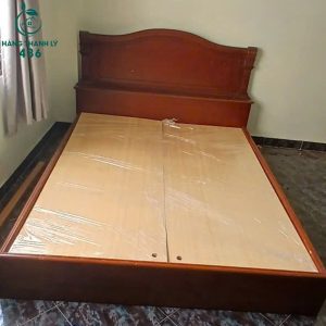 giuong-go-cu-mau-nau-do-dau-giuong-cao-300x300 Mua Bán Bàn Ghế Cũ, Nội Thất Cũ Tại TPHCM  