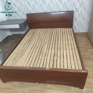 giuong-ngu-cu-khung-go-nau-co-dau-giuong-cao-300x300 Mua Bán Bàn Ghế Cũ, Nội Thất Cũ Tại TPHCM  