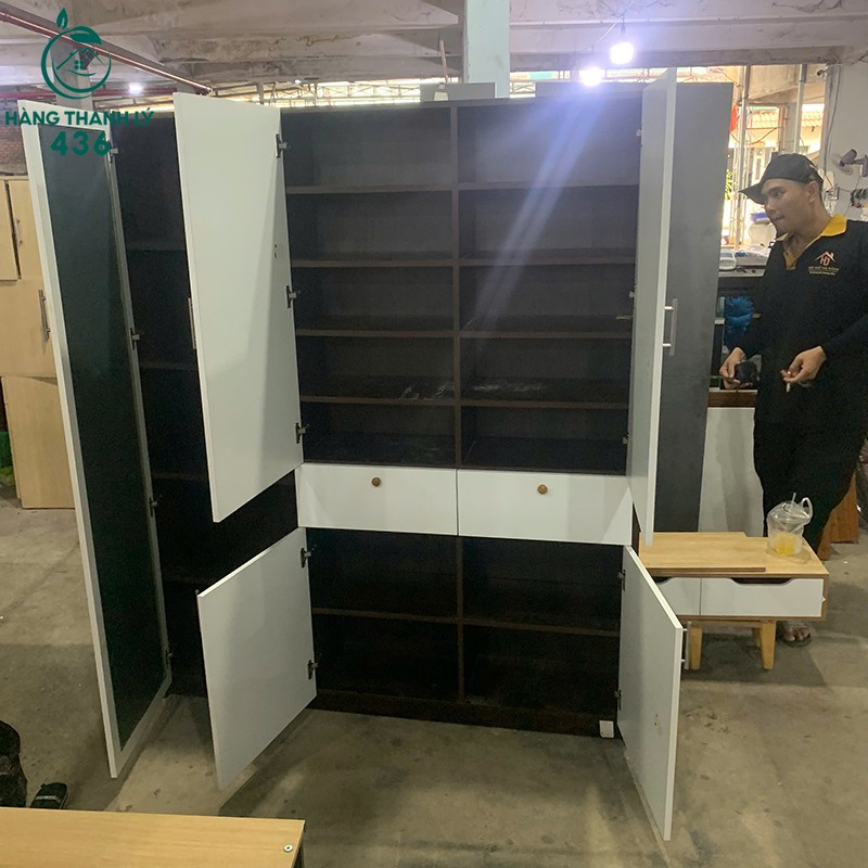 Tủ Áo Gia Đình Cũ Kèm Gương Soi Dài tu-ao-gia-dinh-cu-kem-guong-soi-dai-2-1 Tủ Áo Gia Đình Cũ Kèm Gương Soi Dài