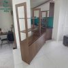 Tủ Trưng Bày Gỗ Cũ Màu Nâu Sang Trọng