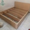 Giường Ngủ Cũ Khung Gỗ Kiểu Dáng Vuông Vắn 1m6
