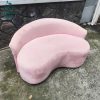 Sofa Băng Cong Cũ Màu Hồng Nhẹ