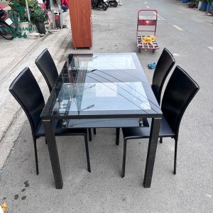 ban-an-mat-kinh-cu-kem-4-ghe-boc-da-3-300x300 Mua Bán Bàn Ghế Cũ, Nội Thất Cũ Tại TPHCM  