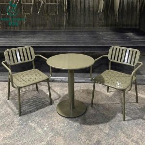 ban-cafe-mat-ton-ghe-co-tay-vin-99-300x300 Mua Bán Bàn Ghế Cũ, Nội Thất Cũ Tại TPHCM  