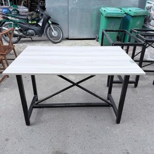 ban-lam-viec-cu-dai-1m2-mat-van-go-1-300x300 Mua Bán Bàn Ghế Cũ, Nội Thất Cũ Tại TPHCM  