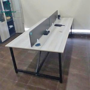 ban-lam-viec-nhom-cu-co-vach-ngan-xam-300x300 Mua Bán Bàn Ghế Cũ, Nội Thất Cũ Tại TPHCM  