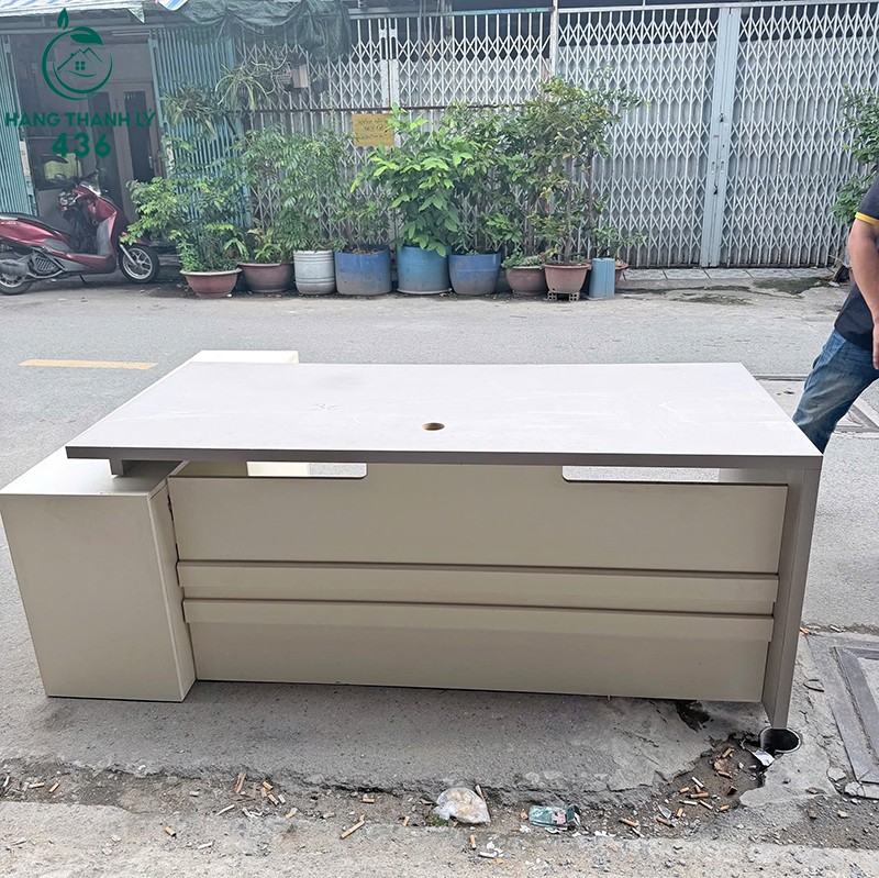 Bàn Lãnh Đạo Cũ Kèm Tủ Hồ Sơ ban-lanh-dao-cu-kem-tu-ho-so-2 Bàn Lãnh Đạo Cũ Kèm Tủ Hồ Sơ