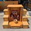 Bàn Thờ Ông Địa Thần Tài Cũ Có Bậc Hai Bên