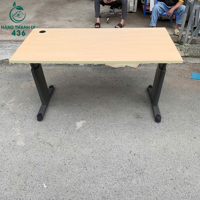 Bàn Văn Phòng Chân Sắt Cũ Mặt Vân Gỗ 1m4 ban-van-phong-chan-sat-cu-mat-van-go-1m4-3 Bàn Văn Phòng Chân Sắt Cũ Mặt Vân Gỗ 1m4