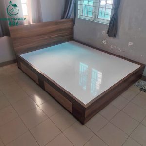 giuong-cu-1m6-co-hoc-chua-do-van-go-nau-300x300 Mua Bán Bàn Ghế Cũ, Nội Thất Cũ Tại TPHCM  