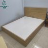 Giường Ngủ Cũ Màu Vân Gỗ Sáng 1m6
