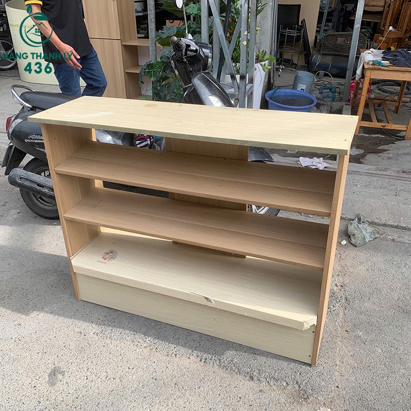 Kệ Đựng Đồ Gỗ Cũ Có Ba Khoang Rộng 1m2 ke-dung-do-go-cu-co-ba-khoang-rong-1m2-1 Kệ Đựng Đồ Gỗ Cũ Có Ba Khoang Rộng 1m2