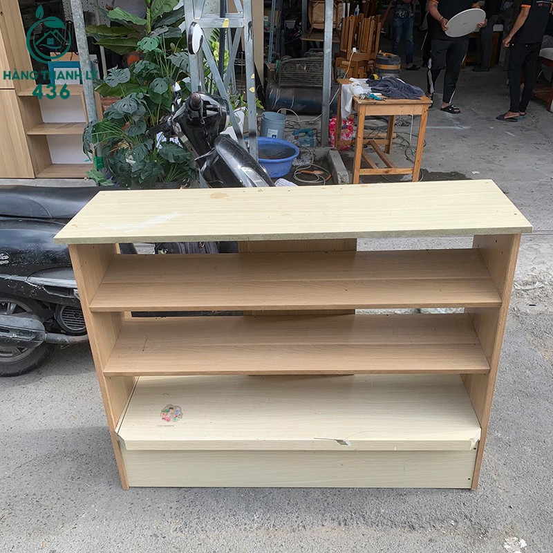 Kệ Đựng Đồ Gỗ Cũ Có Ba Khoang Rộng 1m2 ke-dung-do-go-cu-co-ba-khoang-rong-1m2-3 Kệ Đựng Đồ Gỗ Cũ Có Ba Khoang Rộng 1m2