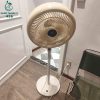 Quạt Cây Cũ Màu Trắng Chân Đế Tròn