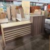Quầy Lễ Tân Cũ Phối Màu Gỗ Sáng Và Nâu