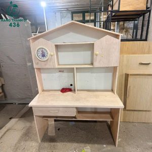 ban-hoc-tre-em-cu-lien-ke-nhieu-ngan-300x300 Mua Bán Bàn Ghế Cũ, Nội Thất Cũ Tại TPHCM  
