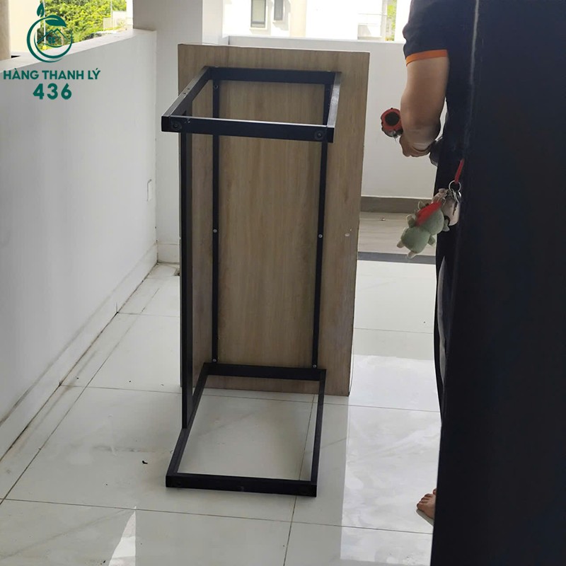 Bàn Làm Việc Cũ 1m2 Mặt Gỗ Màu Xám ban-lam-viec-cu-1m2-mat-go-mau-xam-1 Bàn Làm Việc Cũ 1m2 Mặt Gỗ Màu Xám