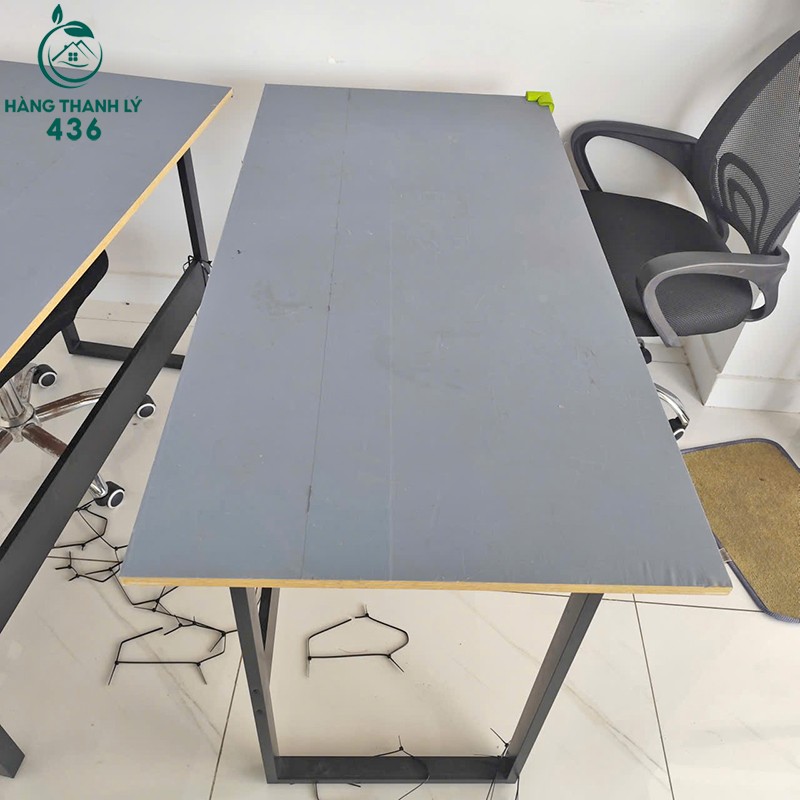 Bàn Làm Việc Cũ 1m2 Mặt Gỗ Màu Xám ban-lam-viec-cu-1m2-mat-go-mau-xam-2 Bàn Làm Việc Cũ 1m2 Mặt Gỗ Màu Xám