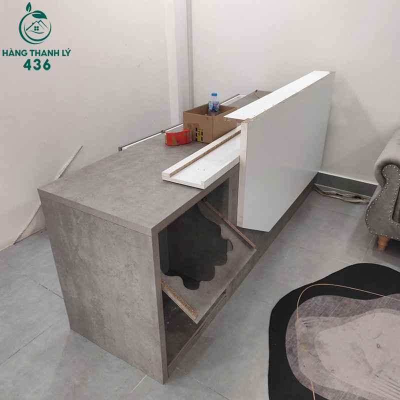 Bàn Lễ Tân Cũ 2m2 Phối Màu Xám Trắng ban-le-tan-cu-2m2-phoi-mau-xam-trang-1 Bàn Lễ Tân Cũ 2m2 Phối Màu Xám Trắng