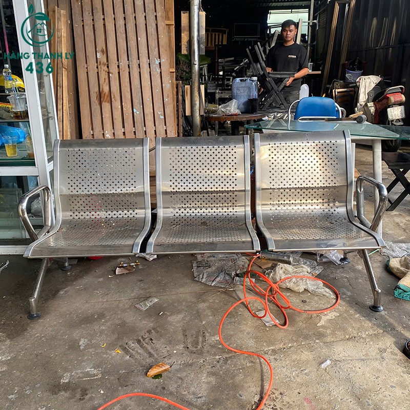 Băng Ghế Inox Cũ Có Tựa Lưng Đục Lỗ bang-ghe-inox-cu-co-tua-lung-duc-lo-2 Băng Ghế Inox Cũ Có Tựa Lưng Đục Lỗ