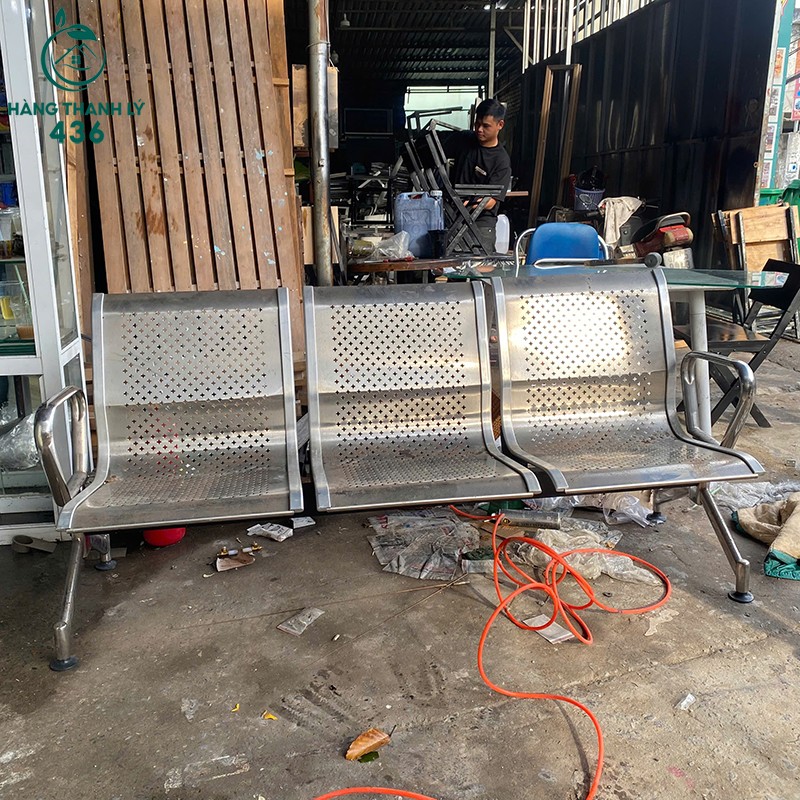 Băng Ghế Inox Cũ Có Tựa Lưng Đục Lỗ bang-ghe-inox-cu-co-tua-lung-duc-lo-4 Băng Ghế Inox Cũ Có Tựa Lưng Đục Lỗ