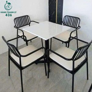 bo-ban-ghe-cafe-khung-sat-den-nem-trang-moi-99-300x300 Mua Bán Bàn Ghế Cũ, Nội Thất Cũ Tại TPHCM  