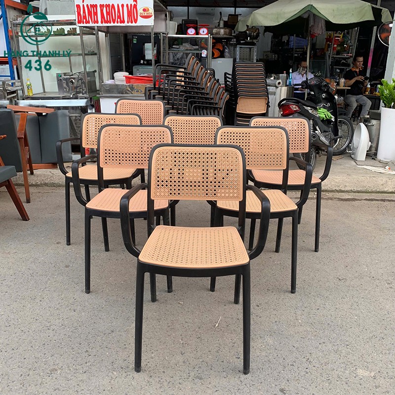 Ghế Cafe Cũ Tựa Đan Màu Nâu Sáng ghe-cafe-cu-tua-dan-mau-nau-sang-4 Ghế Cafe Cũ Tựa Đan Màu Nâu Sáng