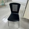 Ghế Cafe Uốn Cong Cũ Tựa Lưng Thoáng