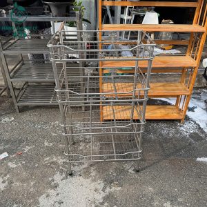Kệ Để Đồ Inox Cũ Có 4 Rổ Chứa Đồ Rộng Rãi