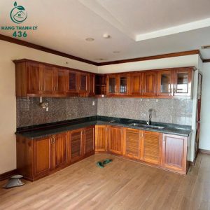 Tủ Bếp Treo Tường Cũ Màu Nâu Sang Trọng