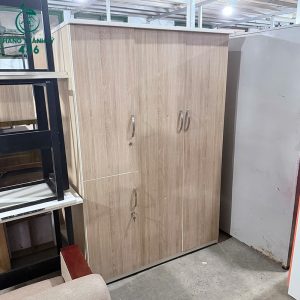 tu-quan-ao-nhua-cu-3-canh-van-go-sang-3-300x300 Mua Bán Bàn Ghế Cũ, Nội Thất Cũ Tại TPHCM  