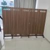 Vách Bình Phong Cũ Vân Gỗ Nâu Có Chân Chống